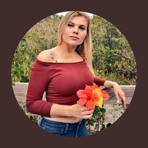 Meet your Posher, Kayla